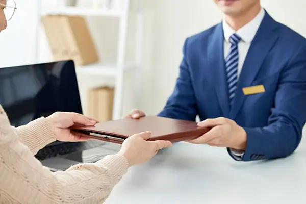 贵州4月初旅游穿搭